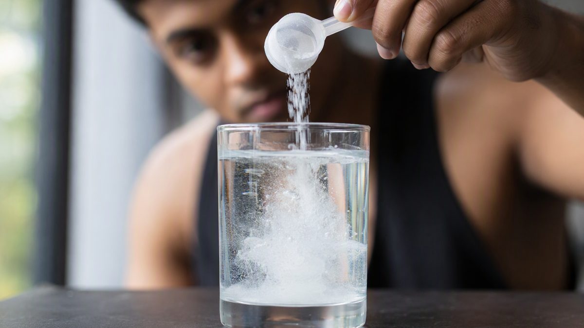 How to Prevent Creatine Bloating: 4 Science-Backed Tips