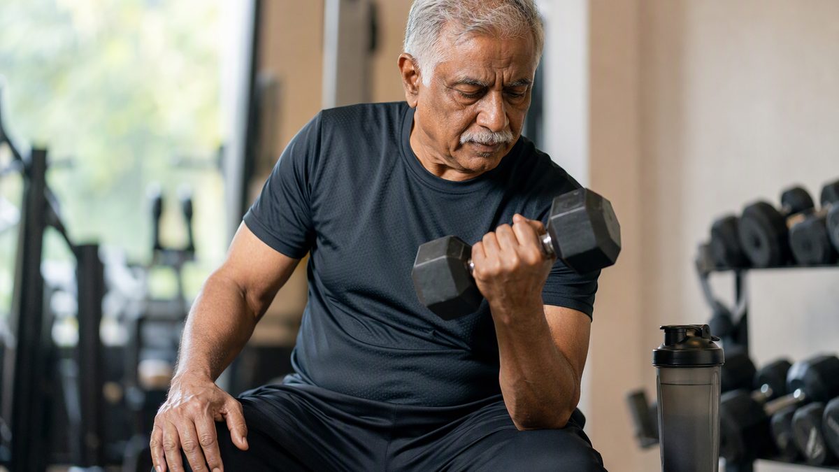Creatine for Seniors: Fighting Sarcopenia & Cognitive Decline