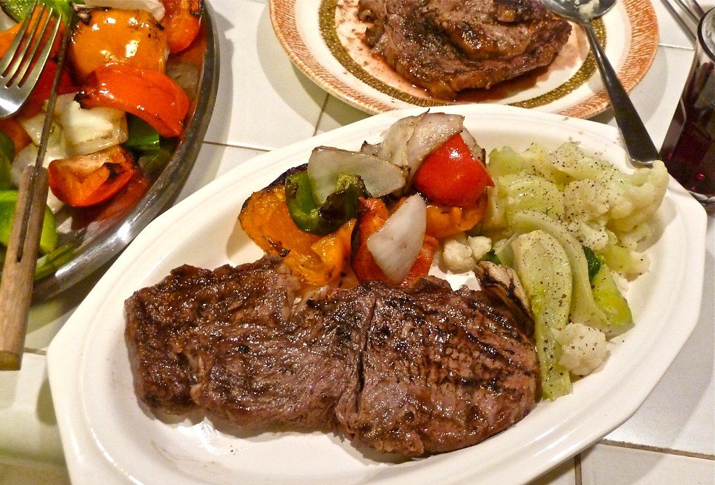 Steak plate with grilled vegetables