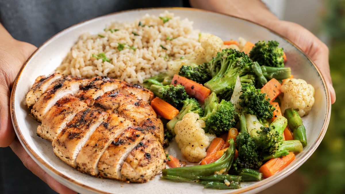 Balanced plate of protein, carbs and vegetables