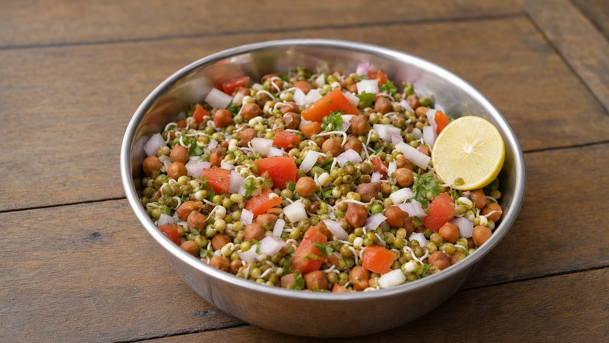 Sprouts Benefits: Moong and Chana Nutrition, Safety